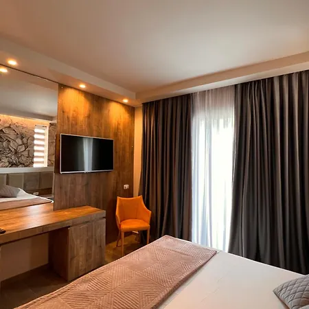 Kristera Hotel